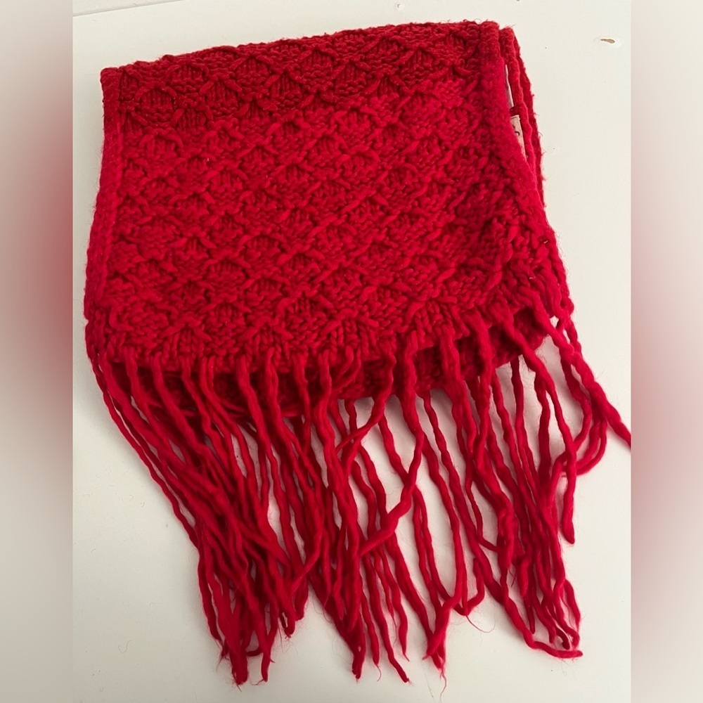 Hollister Red Chunky Knit Scarf with Fringe – One Size - Picture 5 of 6